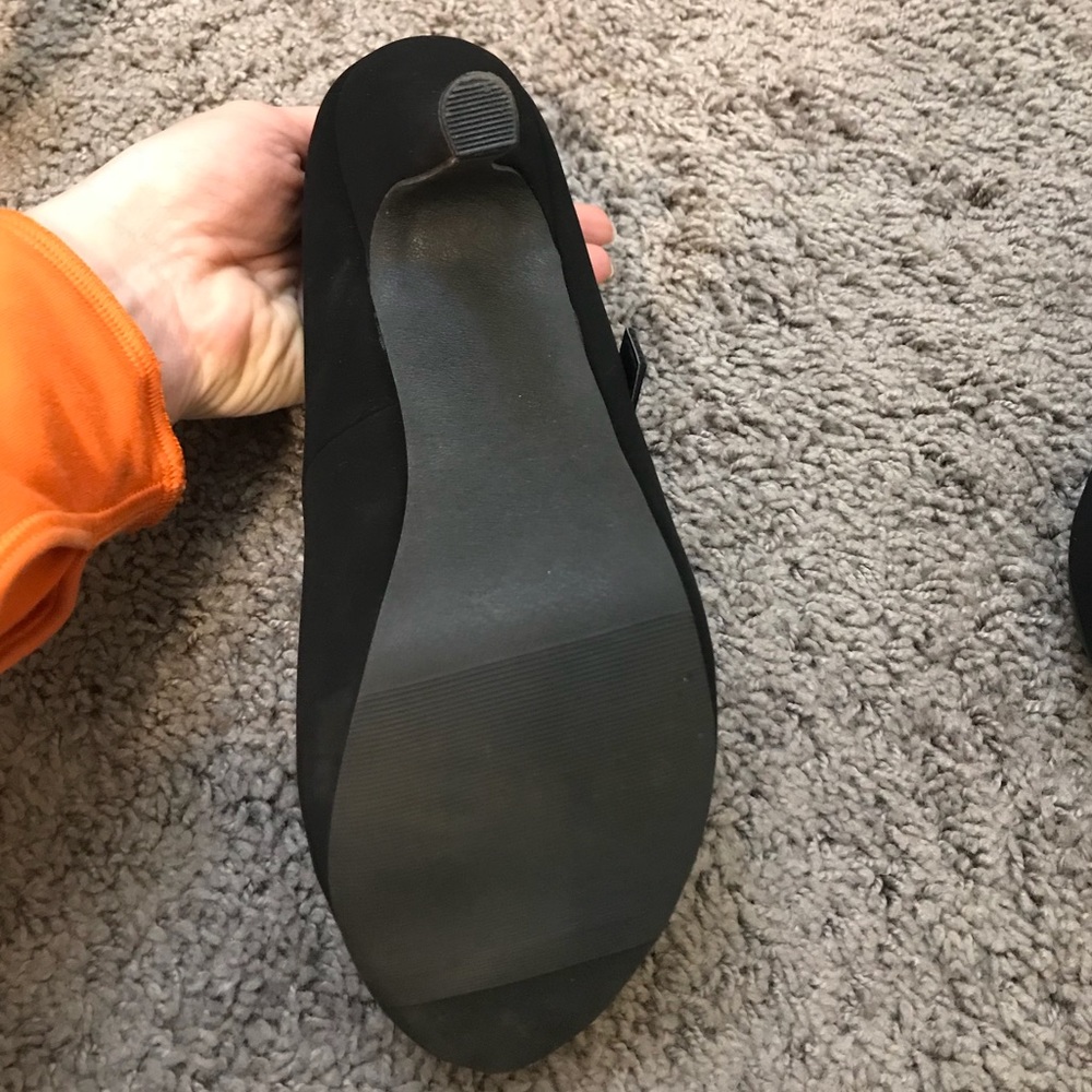 Black suede heels - Picture 3 of 5